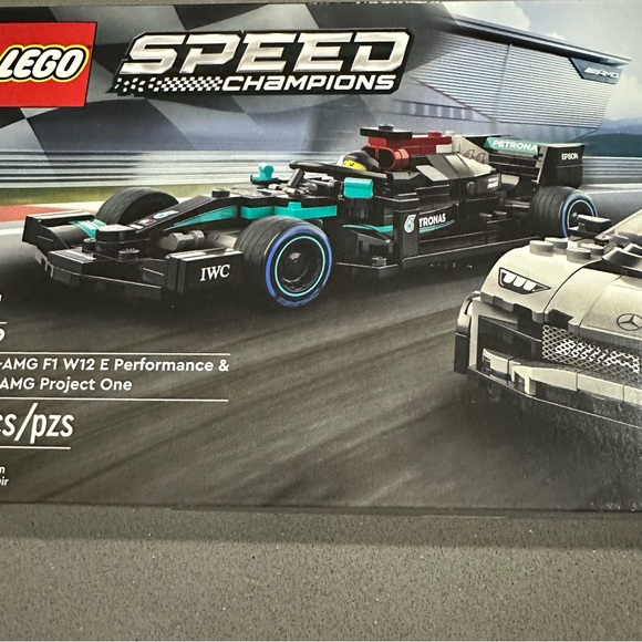 LEGO Speed Champions Mercedes F1 W12 & AMG Project One Set 76909, 564 PCS - Picture 4 of 9